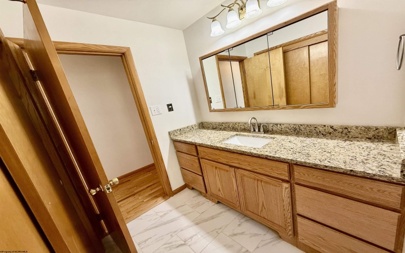 133 Ridgeway Drive, Bridgeport, West Virginia 26330, 3 Bedrooms Bedrooms, 11 Rooms Rooms,3 BathroomsBathrooms,Single Family Detached,For Sale,Ridgeway,10159716