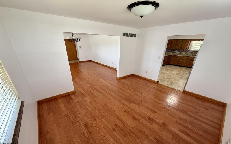 133 Ridgeway Drive, Bridgeport, West Virginia 26330, 3 Bedrooms Bedrooms, 11 Rooms Rooms,3 BathroomsBathrooms,Single Family Detached,For Sale,Ridgeway,10159716