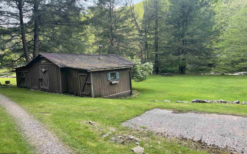 42 Sassy Run Drive, Tallmansville, West Virginia 26237, 3 Bedrooms Bedrooms, 7 Rooms Rooms,1 BathroomBathrooms,Single Family Detached,For Sale,Sassy Run,10159732