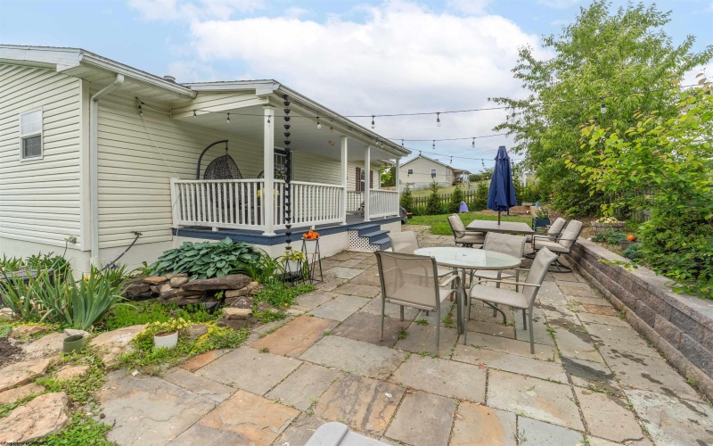 61 Price Hill Road, Morgantown, West Virginia 26501, 3 Bedrooms Bedrooms, 5 Rooms Rooms,2 BathroomsBathrooms,Single Family Detached,For Sale,Price Hill,10159731