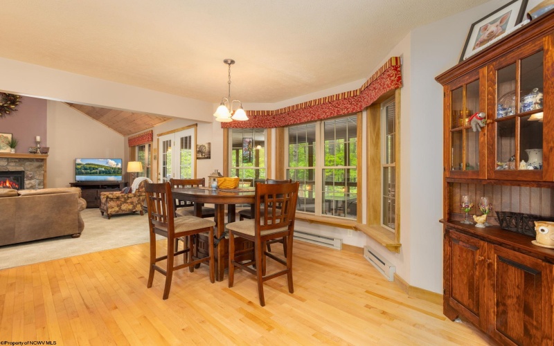 390 Aster Circle, Terra Alta, West Virginia 26764, 4 Bedrooms Bedrooms, 8 Rooms Rooms,2 BathroomsBathrooms,Single Family Detached,For Sale,Aster,10159730
