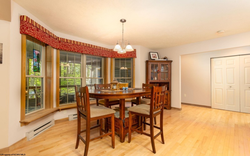 390 Aster Circle, Terra Alta, West Virginia 26764, 4 Bedrooms Bedrooms, 8 Rooms Rooms,2 BathroomsBathrooms,Single Family Detached,For Sale,Aster,10159730
