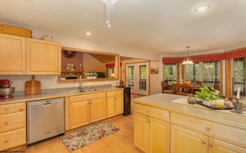 390 Aster Circle, Terra Alta, West Virginia 26764, 4 Bedrooms Bedrooms, 8 Rooms Rooms,2 BathroomsBathrooms,Single Family Detached,For Sale,Aster,10159730