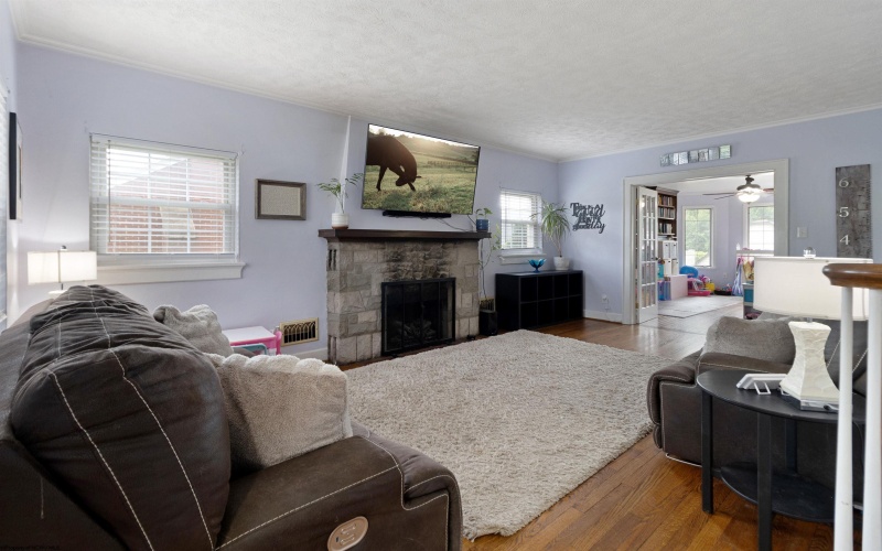 556 Main Street, Clarksburg, West Virginia 26301, 3 Bedrooms Bedrooms, 7 Rooms Rooms,1 BathroomBathrooms,Single Family Detached,For Sale,Main,10159742