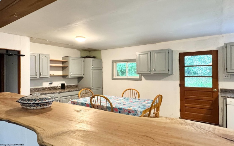 3097 Wateman Way, Fairmont, West Virginia 26554, 3 Bedrooms Bedrooms, 5 Rooms Rooms,1 BathroomBathrooms,Single Family Detached,For Sale,Wateman,10159640