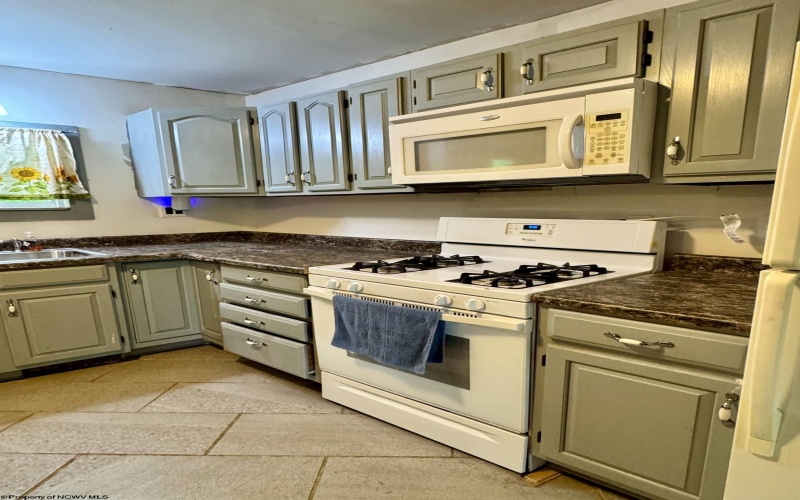3097 Wateman Way, Fairmont, West Virginia 26554, 3 Bedrooms Bedrooms, 5 Rooms Rooms,1 BathroomBathrooms,Single Family Detached,For Sale,Wateman,10159640