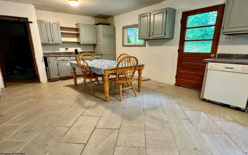 3097 Wateman Way, Fairmont, West Virginia 26554, 3 Bedrooms Bedrooms, 5 Rooms Rooms,1 BathroomBathrooms,Single Family Detached,For Sale,Wateman,10159640
