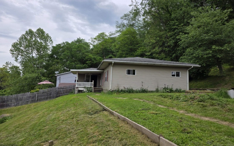3097 Wateman Way, Fairmont, West Virginia 26554, 3 Bedrooms Bedrooms, 5 Rooms Rooms,1 BathroomBathrooms,Single Family Detached,For Sale,Wateman,10159640