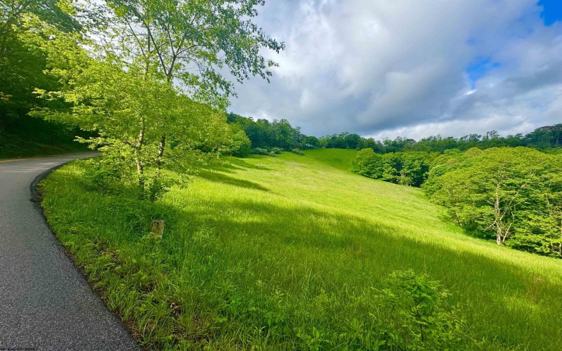 14451 Proctor Creek Road, New Martinsville, West Virginia 26155, 2 Bedrooms Bedrooms, 5 Rooms Rooms,1 BathroomBathrooms,Single Family Detached,For Sale,Proctor Creek,10159734