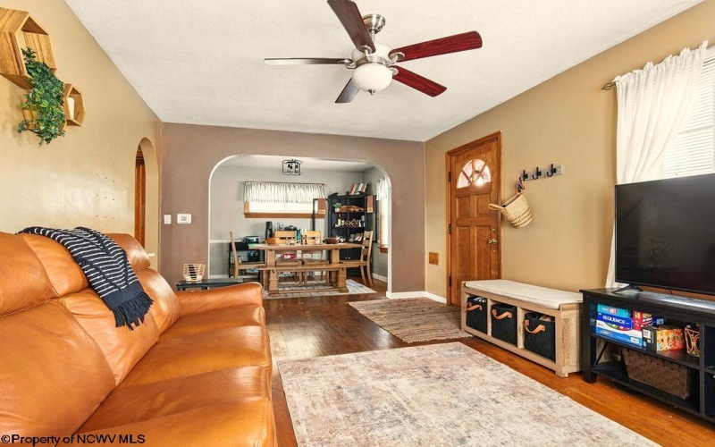 109 Temple Terrace, Clarksburg, West Virginia 26301, 3 Bedrooms Bedrooms, 10 Rooms Rooms,1 BathroomBathrooms,Single Family Detached,For Sale,Temple,10159744