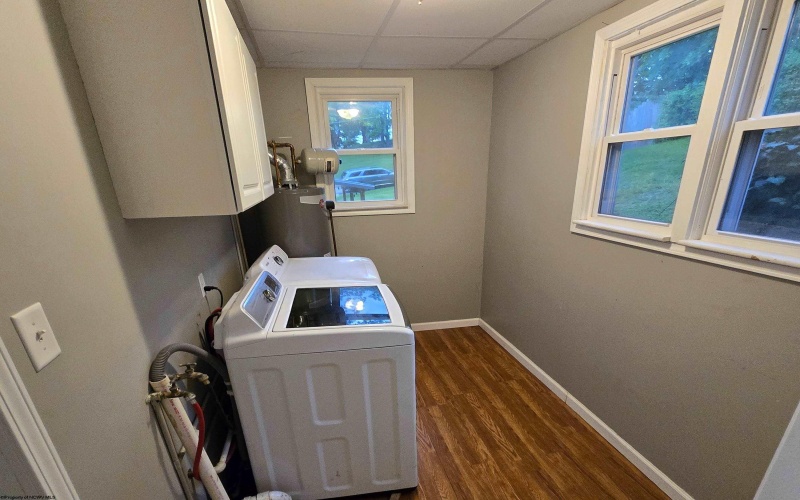 308 Virginia Avenue, Bridgeport, West Virginia 26330-9999, 2 Bedrooms Bedrooms, 6 Rooms Rooms,1 BathroomBathrooms,Single Family Detached,For Sale,Virginia,10159765