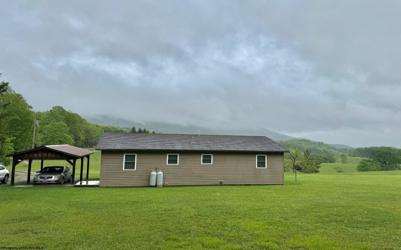 1209 Wolf Run Road, Hambleton, West Virginia 26269, ,Multi-unit/income,For Sale,Wolf Run,10159760