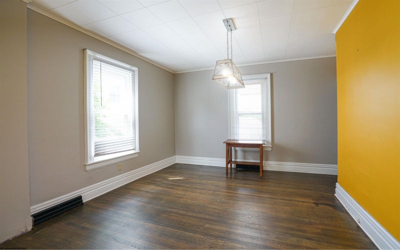 610 Ohio Avenue, Fairmont, West Virginia 26554, 3 Bedrooms Bedrooms, 8 Rooms Rooms,1 BathroomBathrooms,Single Family Detached,For Sale,Ohio,10159764