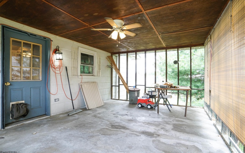 610 Ohio Avenue, Fairmont, West Virginia 26554, 3 Bedrooms Bedrooms, 8 Rooms Rooms,1 BathroomBathrooms,Single Family Detached,For Sale,Ohio,10159764