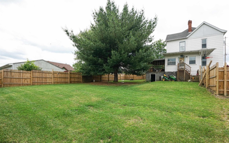 610 Ohio Avenue, Fairmont, West Virginia 26554, 3 Bedrooms Bedrooms, 8 Rooms Rooms,1 BathroomBathrooms,Single Family Detached,For Sale,Ohio,10159764