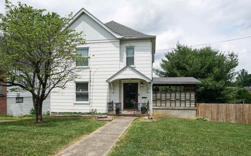 610 Ohio Avenue, Fairmont, West Virginia 26554, 3 Bedrooms Bedrooms, 8 Rooms Rooms,1 BathroomBathrooms,Single Family Detached,For Sale,Ohio,10159764