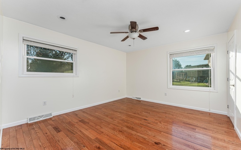 670 Killarney Drive, Morgantown, West Virginia 26505, 4 Bedrooms Bedrooms, 10 Rooms Rooms,4 BathroomsBathrooms,Residential Rentals,For Rent,Killarney,10159747