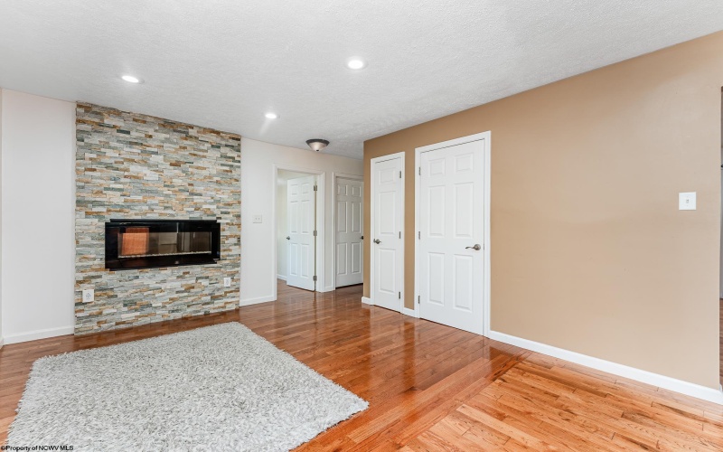 670 Killarney Drive, Morgantown, West Virginia 26505, 4 Bedrooms Bedrooms, 10 Rooms Rooms,4 BathroomsBathrooms,Residential Rentals,For Rent,Killarney,10159747