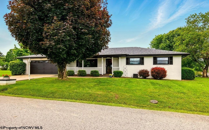 76 Marion Drive, Bridgeport, West Virginia 26330, 3 Bedrooms Bedrooms, 9 Rooms Rooms,2 BathroomsBathrooms,Single Family Detached,For Sale,Marion,10159759