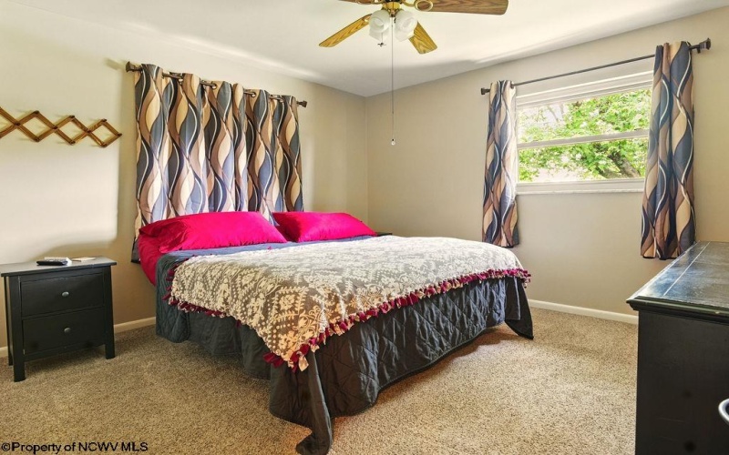 76 Marion Drive, Bridgeport, West Virginia 26330, 3 Bedrooms Bedrooms, 9 Rooms Rooms,2 BathroomsBathrooms,Single Family Detached,For Sale,Marion,10159759