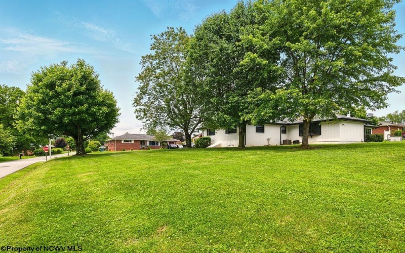 76 Marion Drive, Bridgeport, West Virginia 26330, 3 Bedrooms Bedrooms, 9 Rooms Rooms,2 BathroomsBathrooms,Single Family Detached,For Sale,Marion,10159759