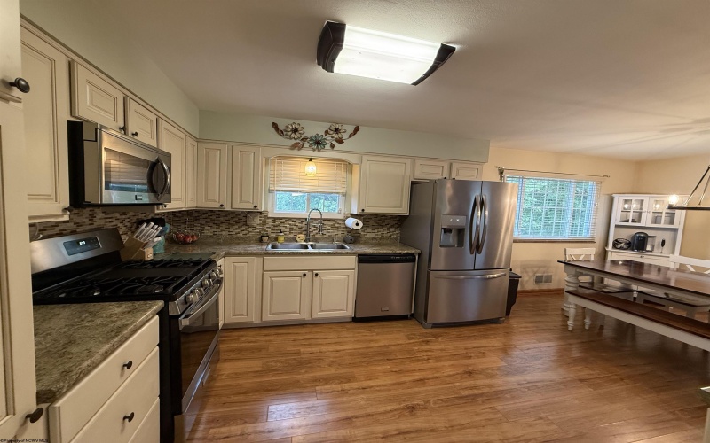 3 Arrowood Road, Bridgeport, West Virginia 26330, 2 Bedrooms Bedrooms, 6 Rooms Rooms,1 BathroomBathrooms,Single Family Detached,For Sale,Arrowood,10159750