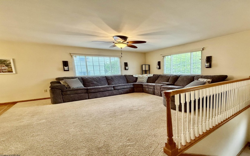 3 Arrowood Road, Bridgeport, West Virginia 26330, 2 Bedrooms Bedrooms, 6 Rooms Rooms,1 BathroomBathrooms,Single Family Detached,For Sale,Arrowood,10159750