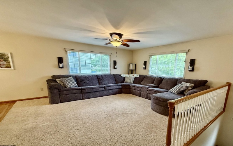 3 Arrowood Road, Bridgeport, West Virginia 26330, 2 Bedrooms Bedrooms, 6 Rooms Rooms,1 BathroomBathrooms,Single Family Detached,For Sale,Arrowood,10159750