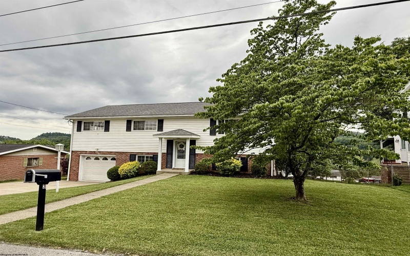 3 Arrowood Road, Bridgeport, West Virginia 26330, 2 Bedrooms Bedrooms, 6 Rooms Rooms,1 BathroomBathrooms,Single Family Detached,For Sale,Arrowood,10159750
