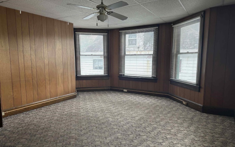 820 Field Street, Fairmont, West Virginia 26554, 5 Bedrooms Bedrooms, 8 Rooms Rooms,2 BathroomsBathrooms,Single Family Detached,For Sale,Field,10159755