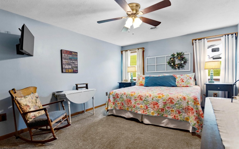 3701 Fairmont Road, Morgantown, West Virginia 26501, 3 Bedrooms Bedrooms, 5 Rooms Rooms,3 BathroomsBathrooms,Single Family Detached,For Sale,Fairmont,10159753