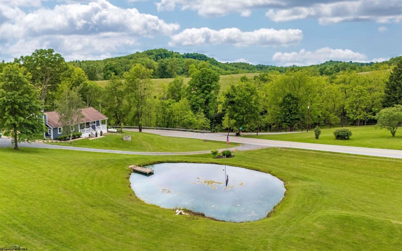 3701 Fairmont Road, Morgantown, West Virginia 26501, 3 Bedrooms Bedrooms, 5 Rooms Rooms,3 BathroomsBathrooms,Single Family Detached,For Sale,Fairmont,10159753