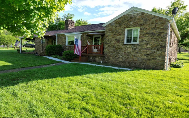 386 Monroe Street, Rivesville, West Virginia 26558, 3 Bedrooms Bedrooms, 6 Rooms Rooms,2 BathroomsBathrooms,Single Family Detached,For Sale,Monroe,10159758