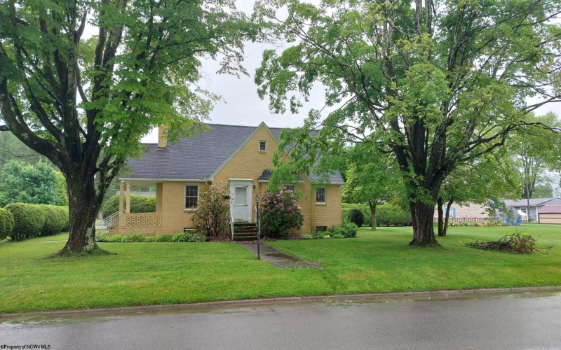 110 15th Street, Elkins, West Virginia 26241, 3 Bedrooms Bedrooms, 7 Rooms Rooms,3 BathroomsBathrooms,Single Family Detached,For Sale,15th,10159752