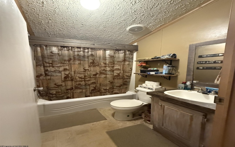 24172 Route 20 South Road, Kanawha Head, West Virginia 26228, 3 Bedrooms Bedrooms, 7 Rooms Rooms,2 BathroomsBathrooms,Single Family Detached,For Sale,Route 20 South,10159772