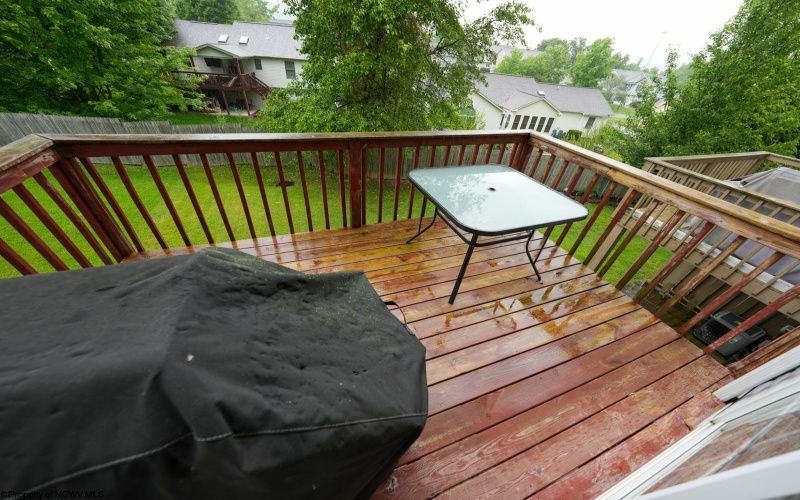905 Ashton Place, Morgantown, West Virginia 26508, 2 Bedrooms Bedrooms, 6 Rooms Rooms,2 BathroomsBathrooms,Single Family Attached,For Sale,Ashton,10159766