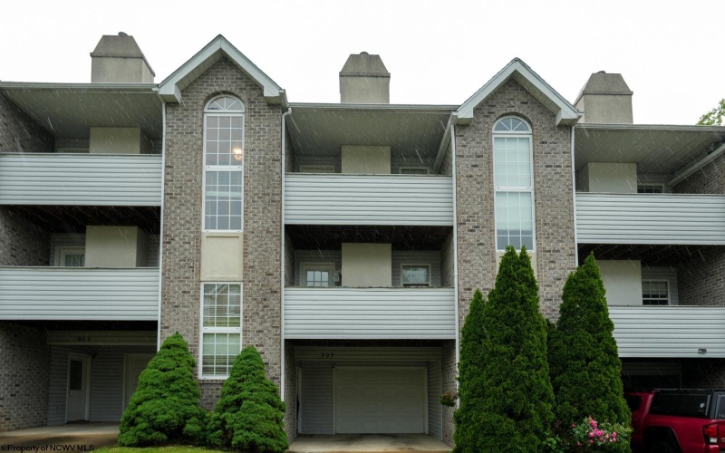 905 Ashton Place, Morgantown, West Virginia 26508, 2 Bedrooms Bedrooms, 6 Rooms Rooms,2 BathroomsBathrooms,Single Family Attached,For Sale,Ashton,10159766