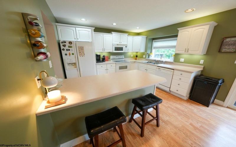 905 Ashton Place, Morgantown, West Virginia 26508, 2 Bedrooms Bedrooms, 6 Rooms Rooms,2 BathroomsBathrooms,Single Family Attached,For Sale,Ashton,10159766
