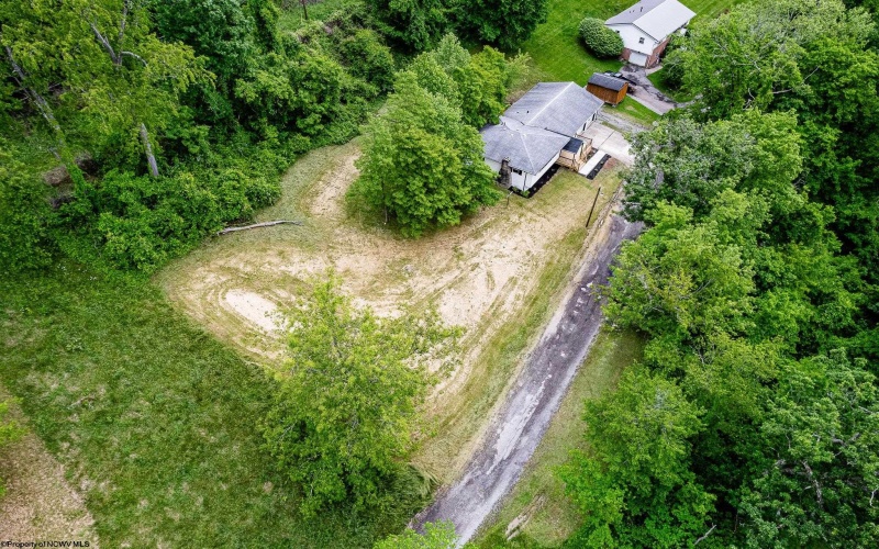 135 Celtic Drive, Clarksburg, West Virginia 26301, 3 Bedrooms Bedrooms, 8 Rooms Rooms,2 BathroomsBathrooms,Single Family Detached,For Sale,Celtic,10159769