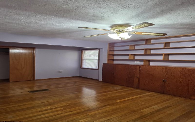 119 Miller Road, Kingwood, West Virginia 26537, 2 Bedrooms Bedrooms, 5 Rooms Rooms,1 BathroomBathrooms,Single Family Detached,For Sale,Miller,10159771