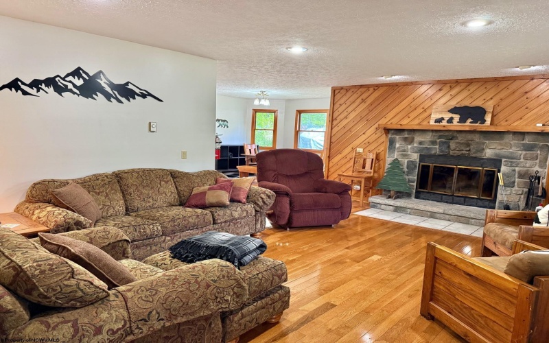 146 Yoakum Run Road, Davis, West Virginia 26260, 4 Bedrooms Bedrooms, 9 Rooms Rooms,3 BathroomsBathrooms,Single Family Detached,For Sale,Yoakum Run,10159778