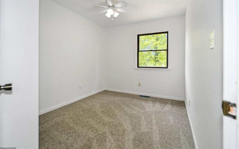 103 Cedarstone Road, Morgantown, West Virginia 26505, 3 Bedrooms Bedrooms, 6 Rooms Rooms,1 BathroomBathrooms,Single Family Attached,For Sale,Cedarstone,10159776