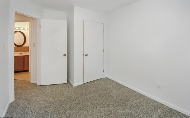 103 Cedarstone Road, Morgantown, West Virginia 26505, 3 Bedrooms Bedrooms, 6 Rooms Rooms,1 BathroomBathrooms,Single Family Attached,For Sale,Cedarstone,10159776