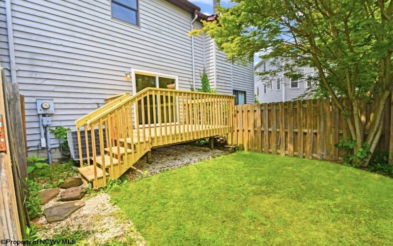 103 Cedarstone Road, Morgantown, West Virginia 26505, 3 Bedrooms Bedrooms, 6 Rooms Rooms,1 BathroomBathrooms,Single Family Attached,For Sale,Cedarstone,10159776