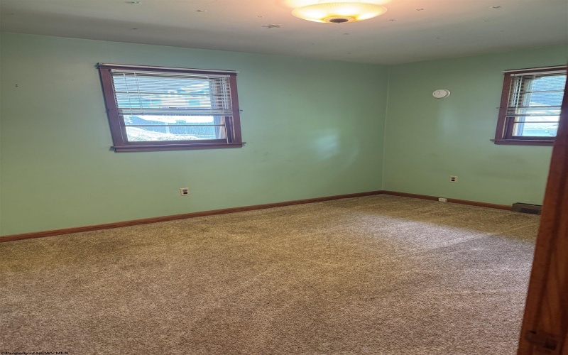 208 Buffalo Avenue, Fairmont, West Virginia 26554, 2 Bedrooms Bedrooms, 4 Rooms Rooms,2 BathroomsBathrooms,Single Family Detached,For Sale,Buffalo,10159777