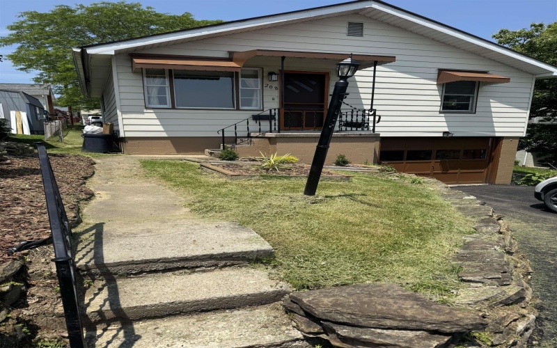 208 Buffalo Avenue, Fairmont, West Virginia 26554, 2 Bedrooms Bedrooms, 4 Rooms Rooms,2 BathroomsBathrooms,Single Family Detached,For Sale,Buffalo,10159777