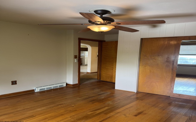 208 Buffalo Avenue, Fairmont, West Virginia 26554, 2 Bedrooms Bedrooms, 4 Rooms Rooms,2 BathroomsBathrooms,Single Family Detached,For Sale,Buffalo,10159777