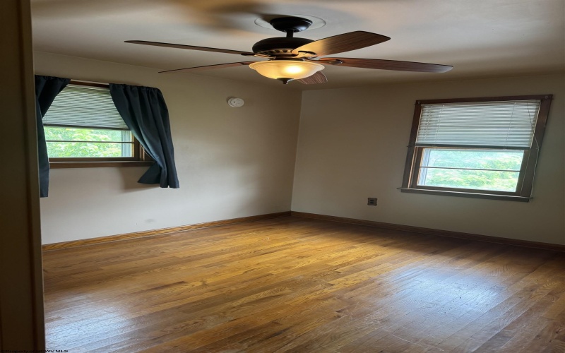 208 Buffalo Avenue, Fairmont, West Virginia 26554, 2 Bedrooms Bedrooms, 4 Rooms Rooms,2 BathroomsBathrooms,Single Family Detached,For Sale,Buffalo,10159777