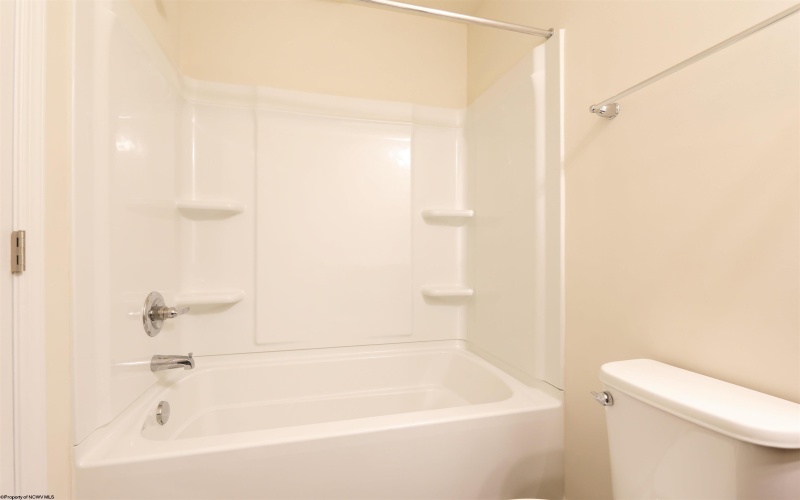 135 Inlet Street, Morgantown, West Virginia 26508, 2 Bedrooms Bedrooms, 4 Rooms Rooms,2 BathroomsBathrooms,Single Family Attached,For Sale,Inlet,10159782