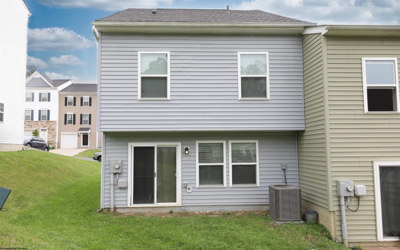 135 Inlet Street, Morgantown, West Virginia 26508, 2 Bedrooms Bedrooms, 4 Rooms Rooms,2 BathroomsBathrooms,Single Family Attached,For Sale,Inlet,10159782